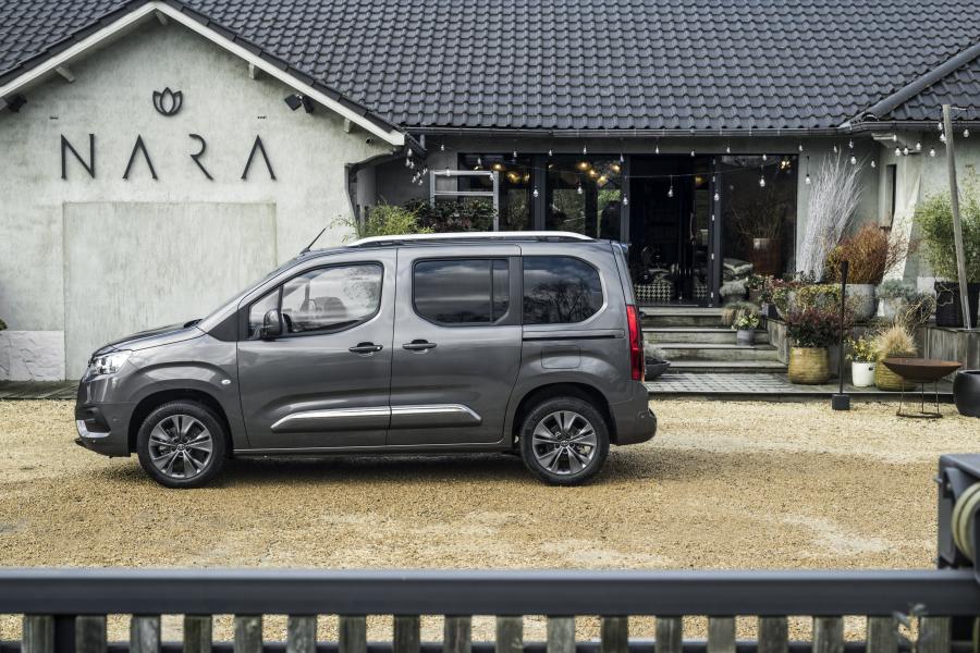  Toyota ProAce City Verso 2019 года  (EU) (фото 17 из 45)